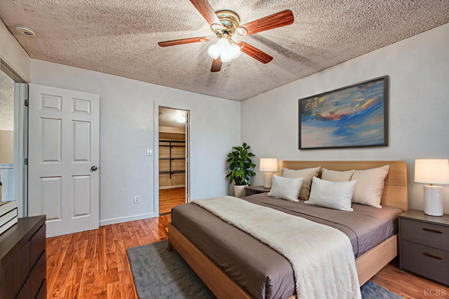 541 W Ashlan Ave, Clovis, CA 93612