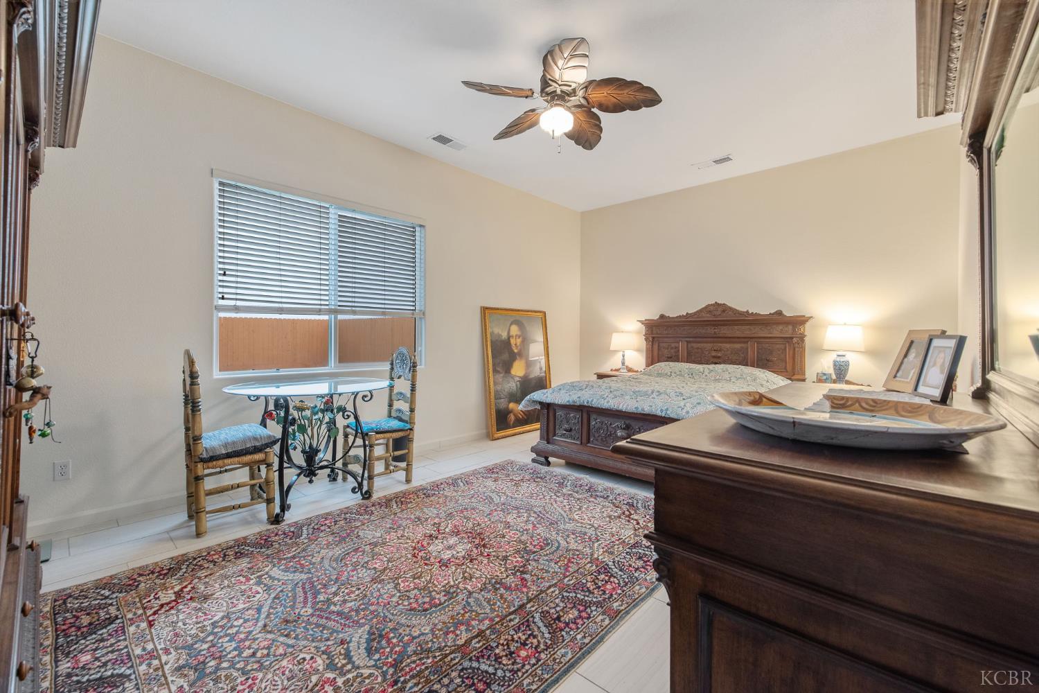 714 N Magna Carta Ave, Hanford, CA 93230