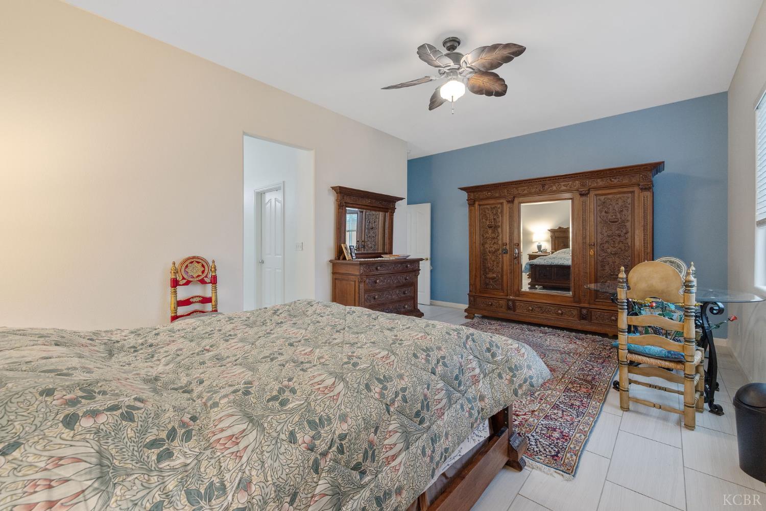 714 N Magna Carta Ave, Hanford, CA 93230