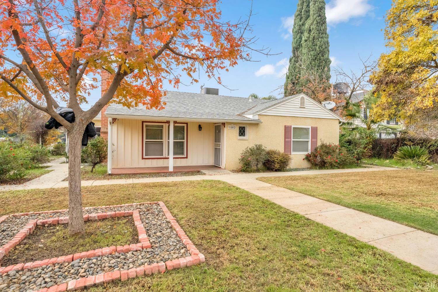 1802 McKinley Ave, Hanford, CA 93230