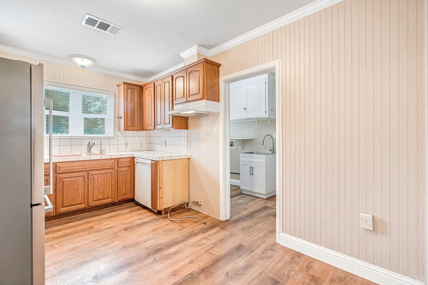 1802 McKinley Ave, Hanford, CA 93230