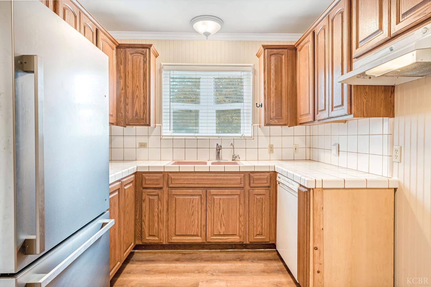 1802 McKinley Ave, Hanford, CA 93230