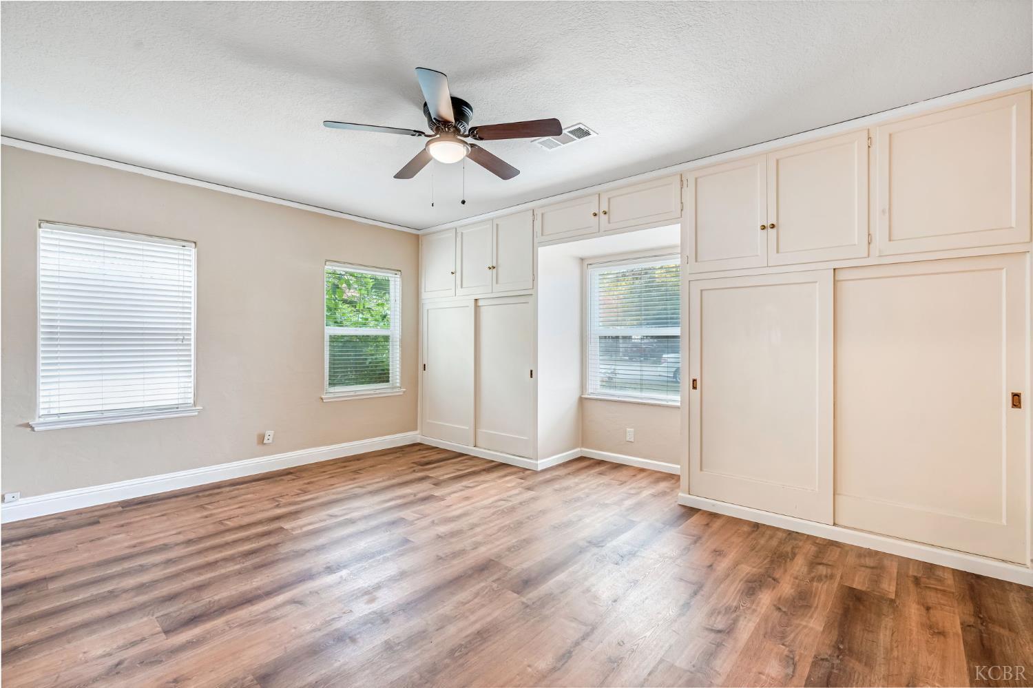 1802 McKinley Ave, Hanford, CA 93230