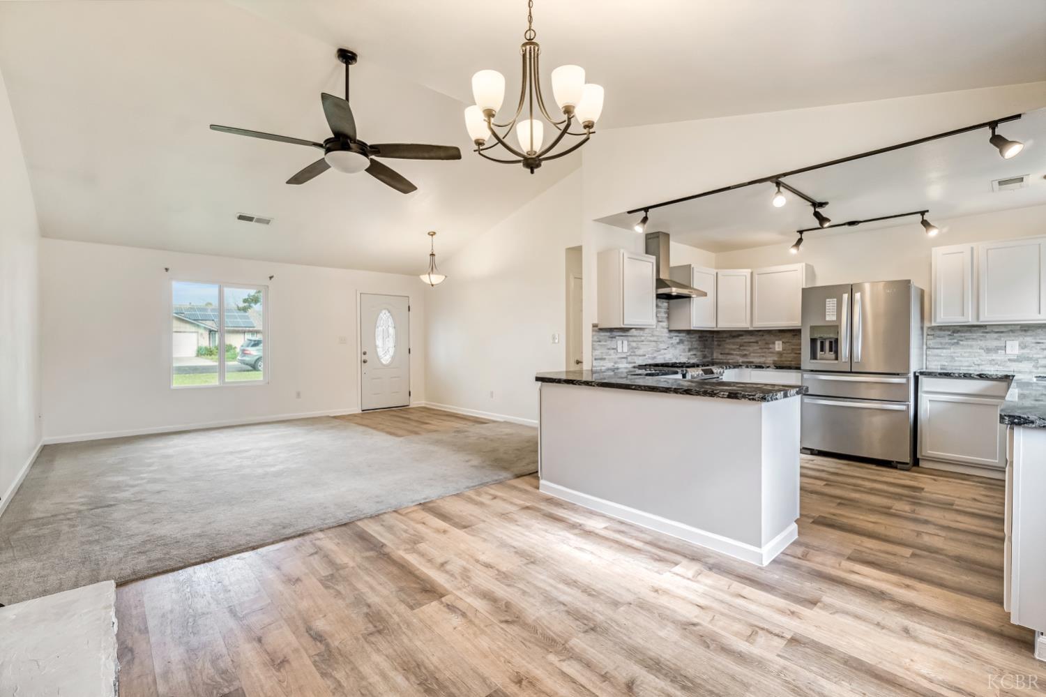 1359 Acacia Ct, Lemoore, CA 93245