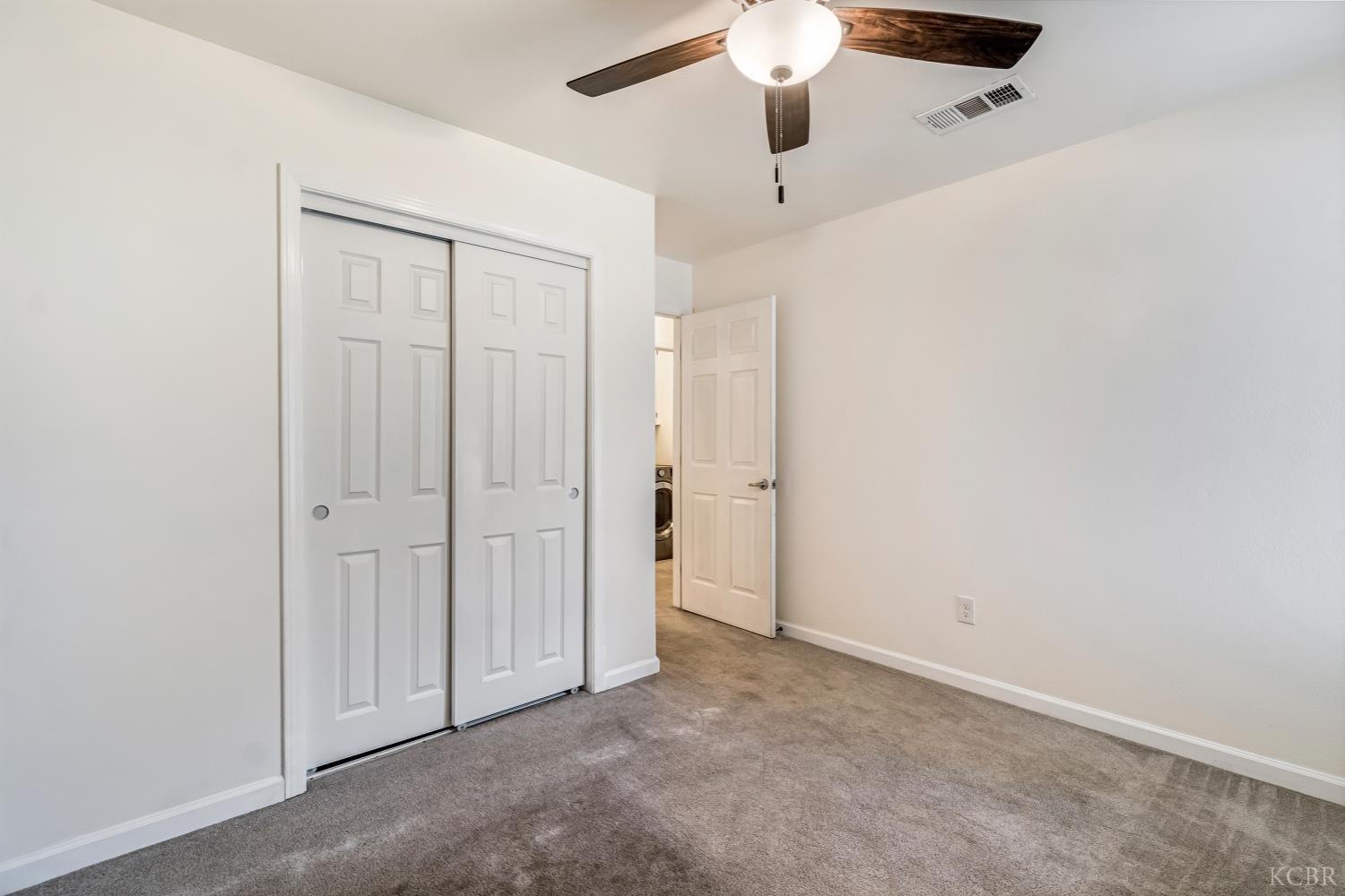 1359 Acacia Ct, Lemoore, CA 93245