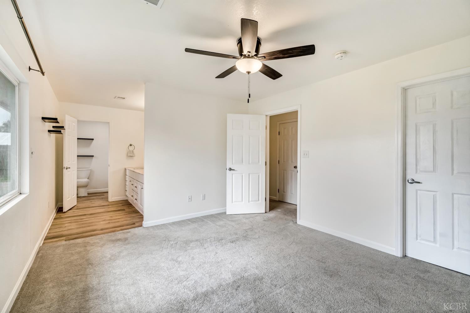 1359 Acacia Ct, Lemoore, CA 93245