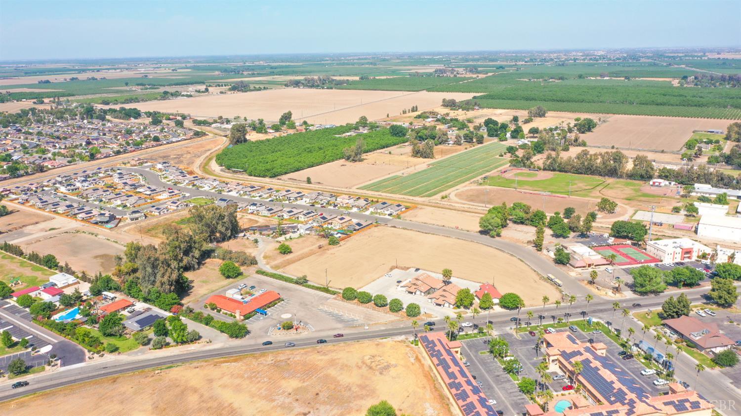 836 E D St, Lemoore, CA 93245