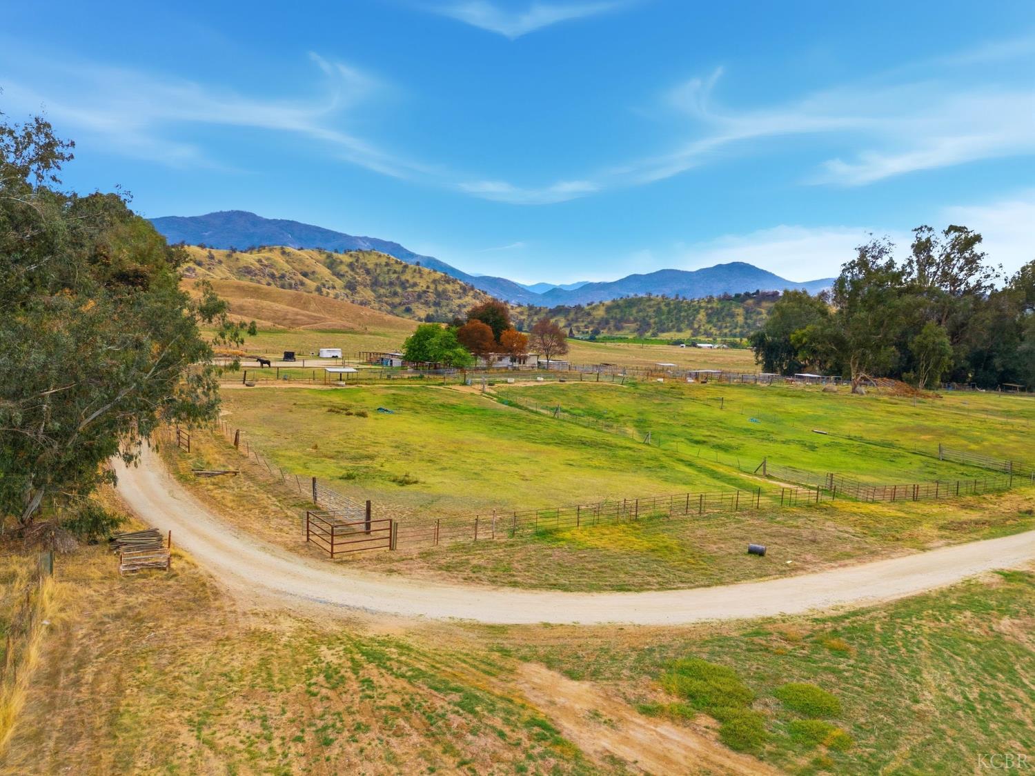32272 Avenue 176 B&C, Springville, CA 93265
