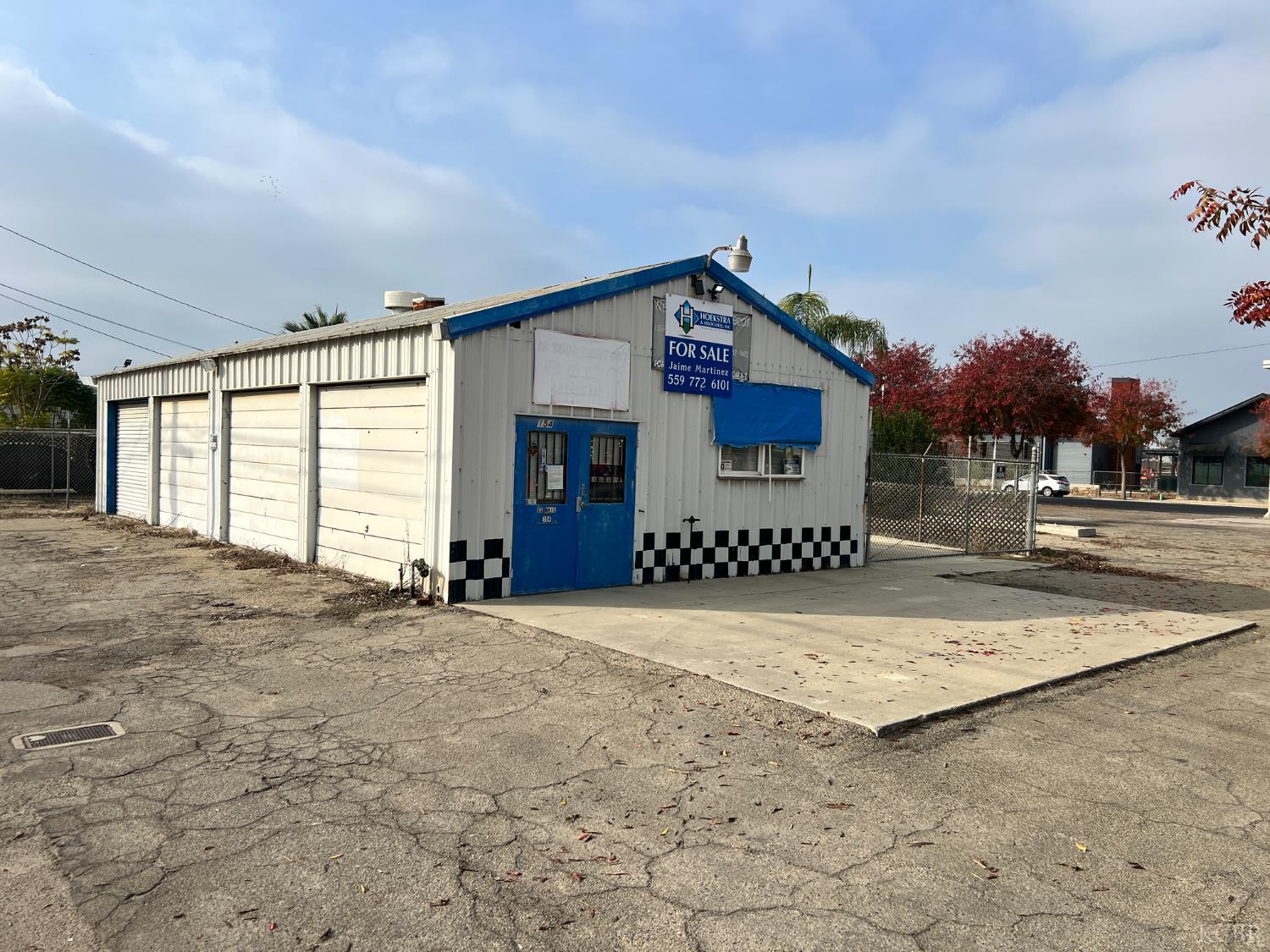 233 E 7th St, Hanford, CA 93230