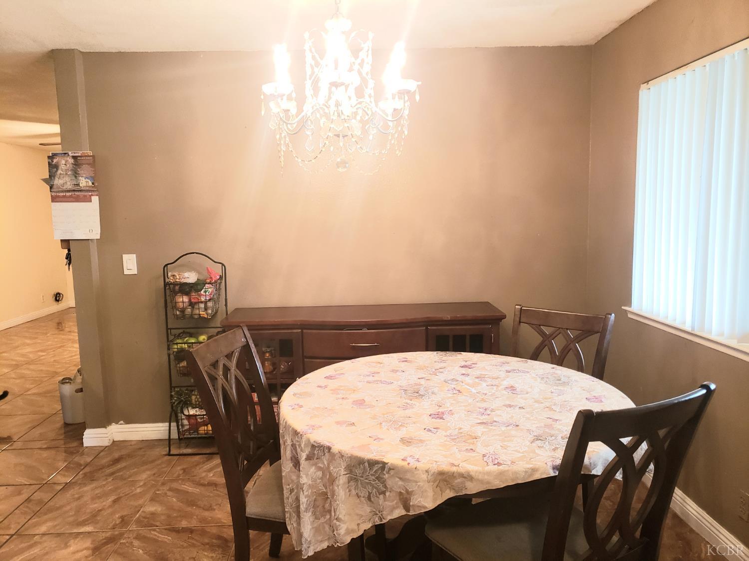 150 W Deodar Ln, Lemoore, CA 93245