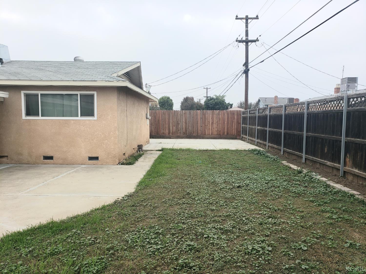 150 W Deodar Ln, Lemoore, CA 93245