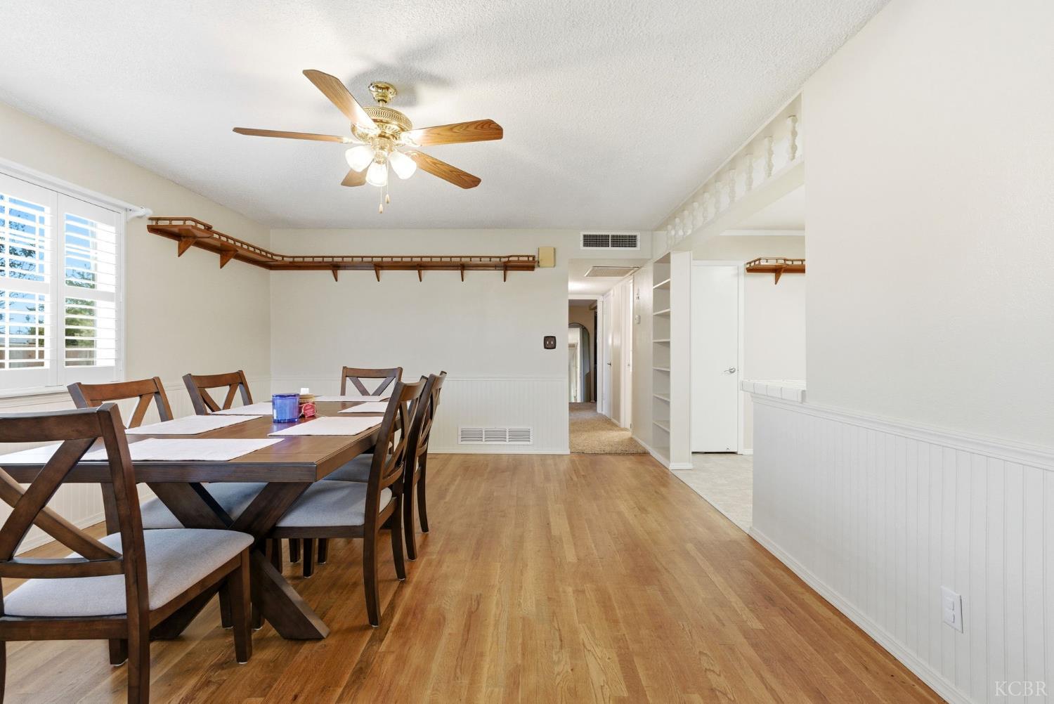 870 Cypress Ct, Lemoore, CA 93245