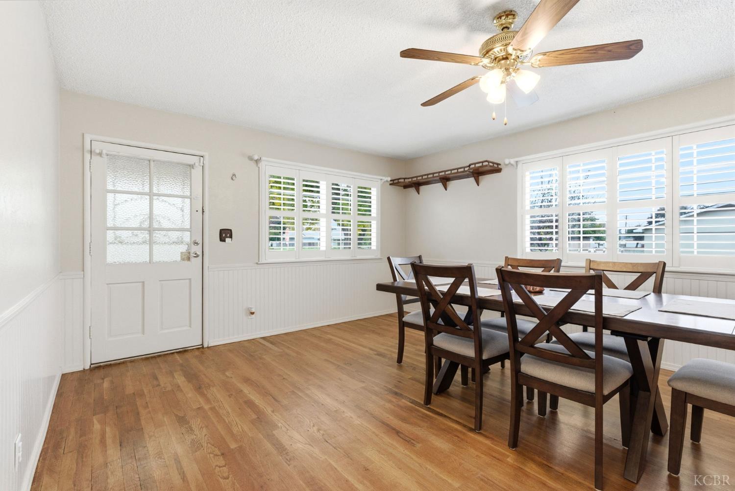 870 Cypress Ct, Lemoore, CA 93245