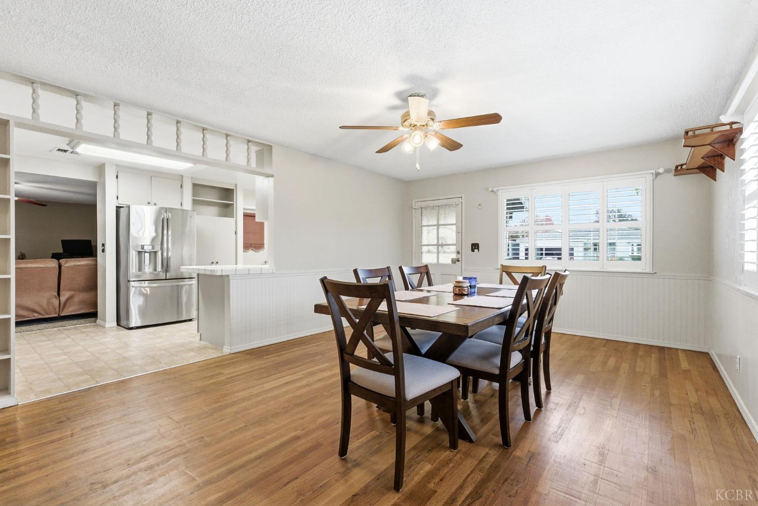 870 Cypress Ct, Lemoore, CA 93245