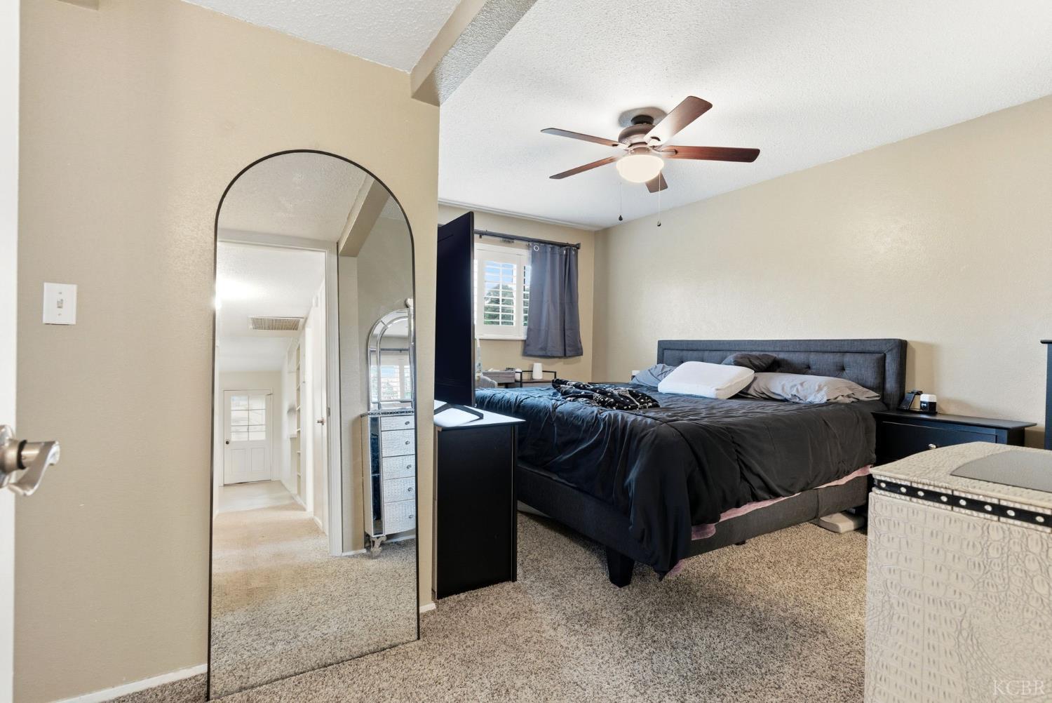 870 Cypress Ct, Lemoore, CA 93245