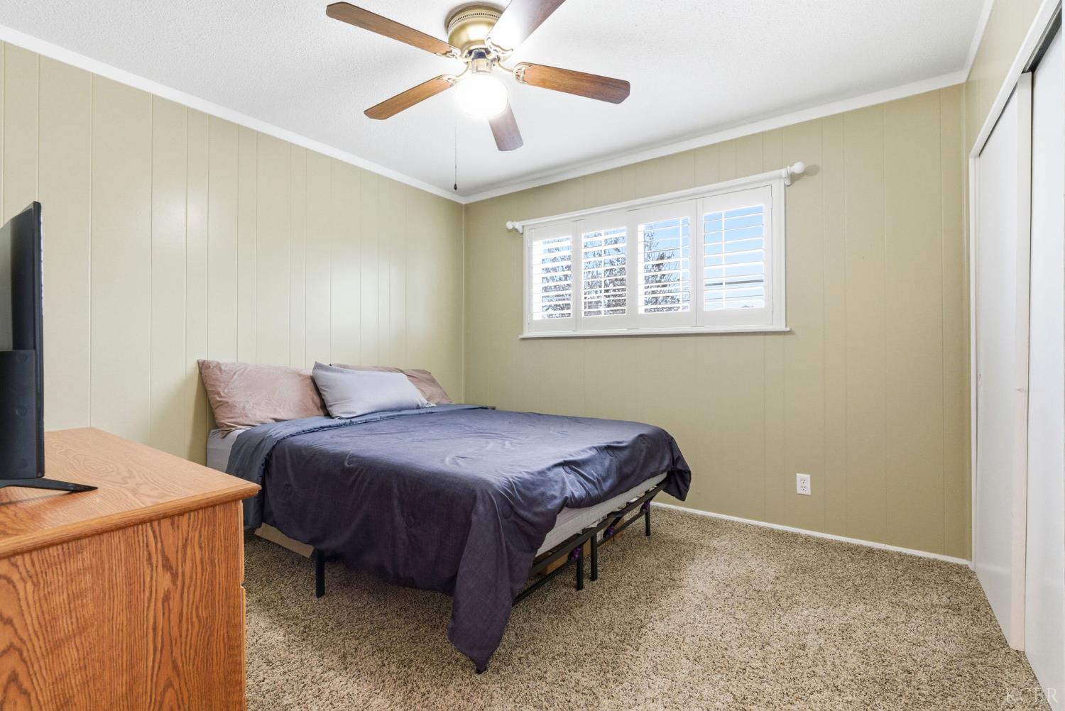 870 Cypress Ct, Lemoore, CA 93245