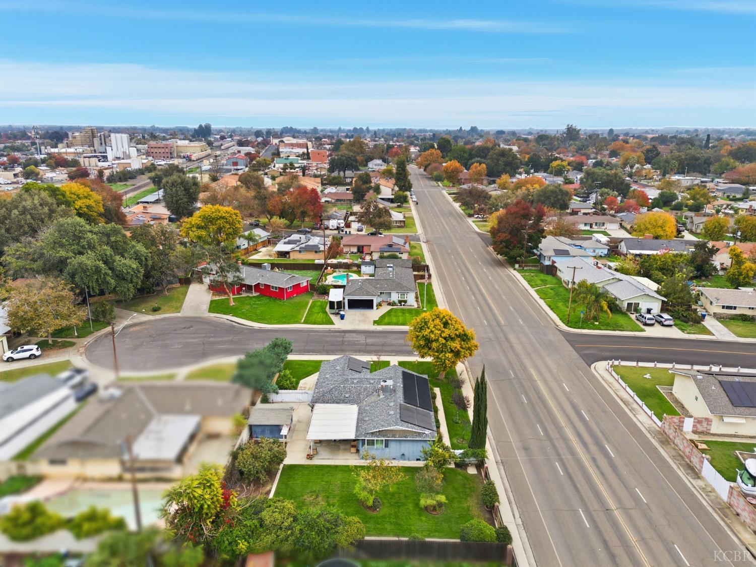 870 Cypress Ct, Lemoore, CA 93245