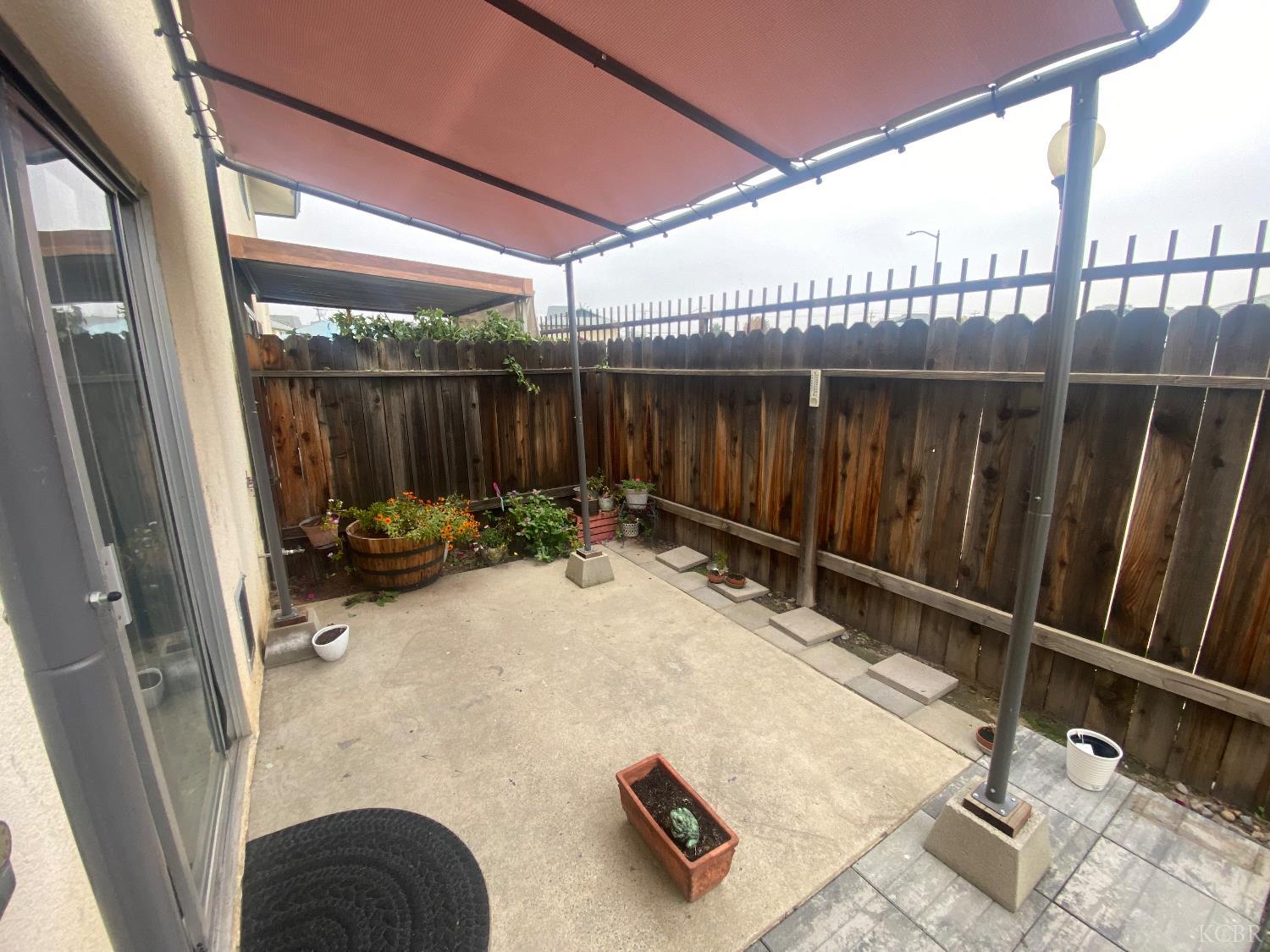 4908 N Winery Cir, Fresno, CA 93726