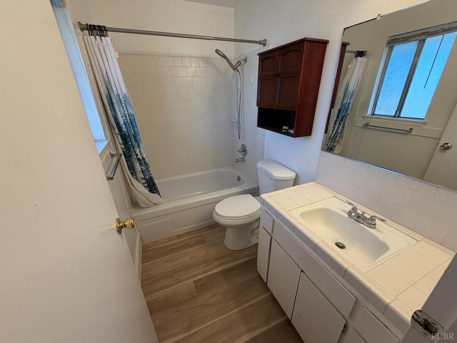 4908 N Winery Cir, Fresno, CA 93726