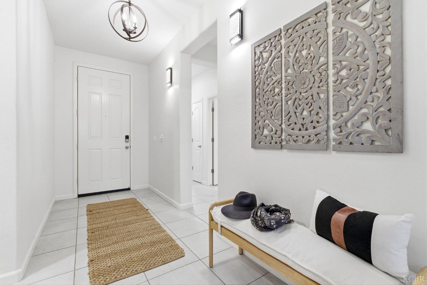 4613 W Payson Ct, Visalia, CA 93291