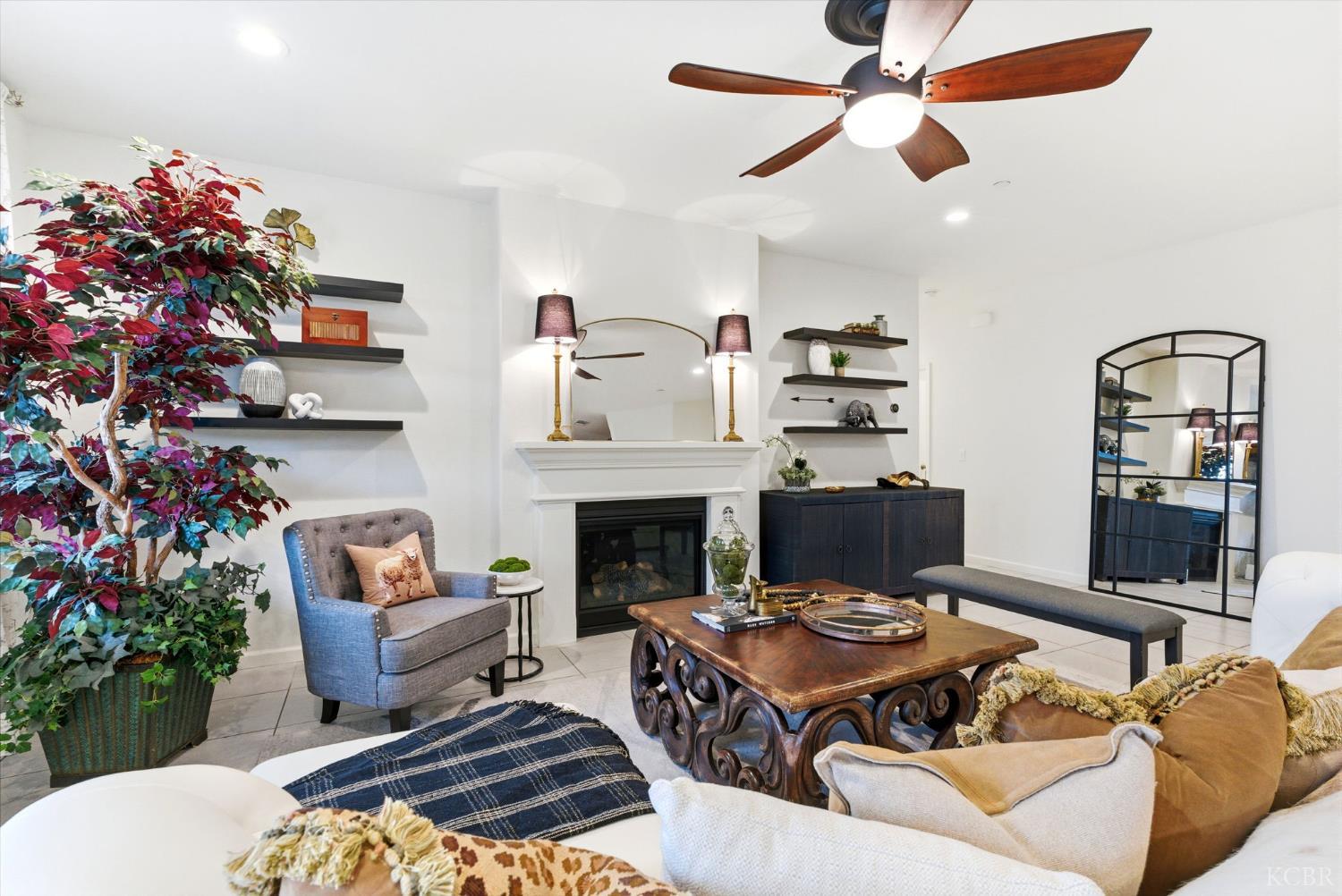 4613 W Payson Ct, Visalia, CA 93291