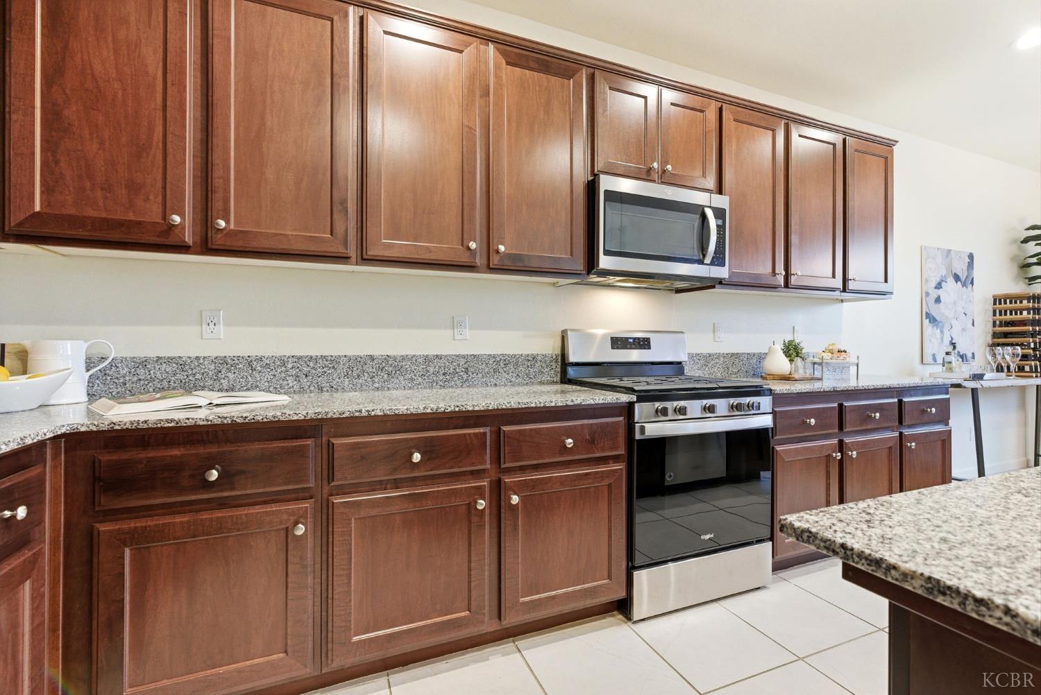 4613 W Payson Ct, Visalia, CA 93291