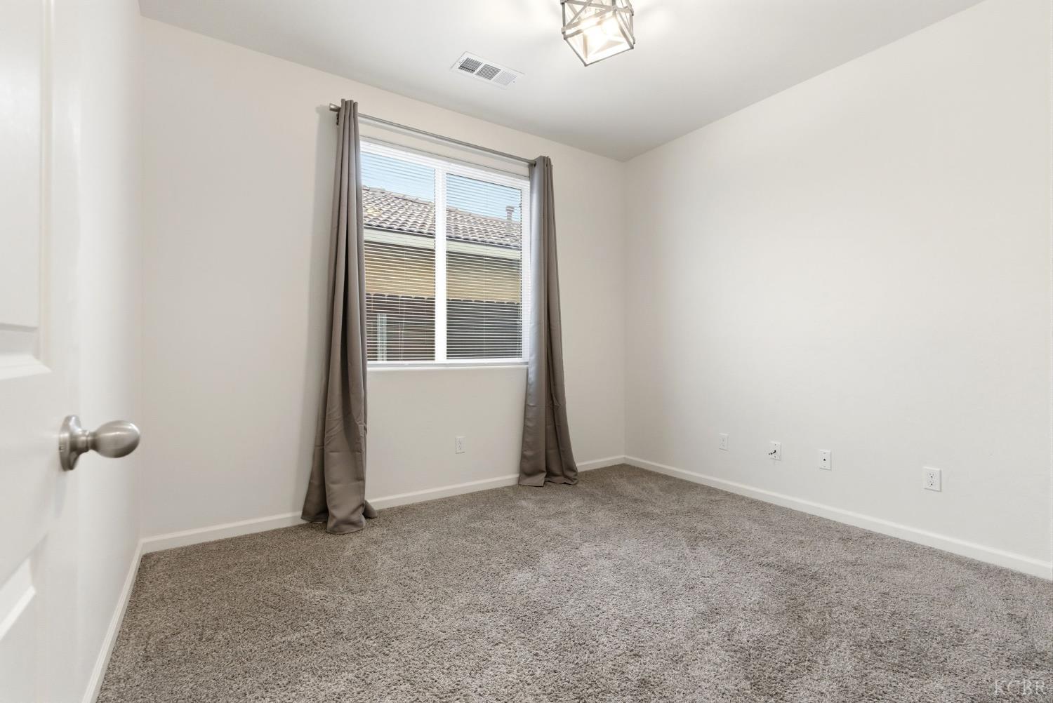 4613 W Payson Ct, Visalia, CA 93291