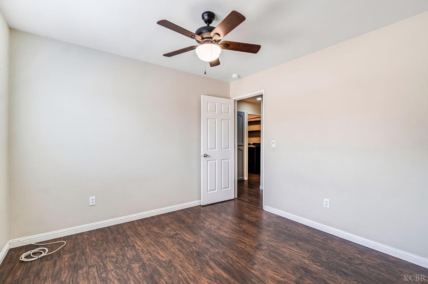 960 Geneva Dr, Lemoore, CA 93245