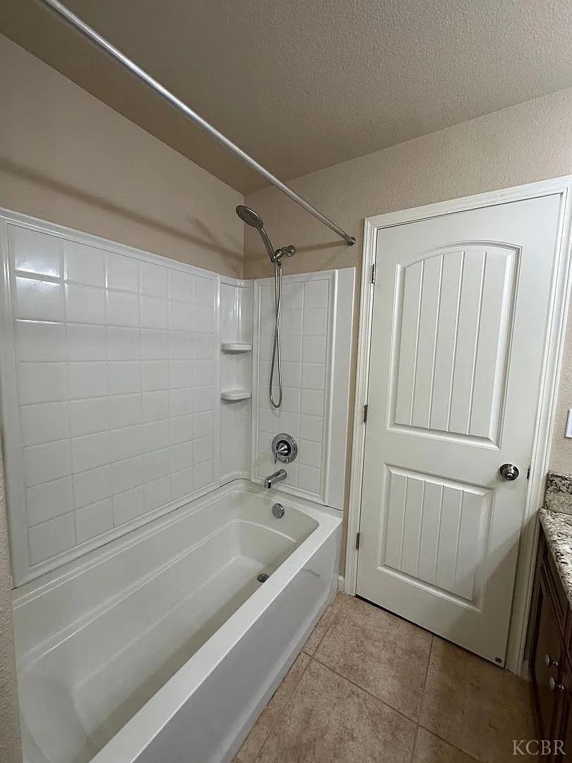 3107 W Oriole Ave, Visalia, CA 93291