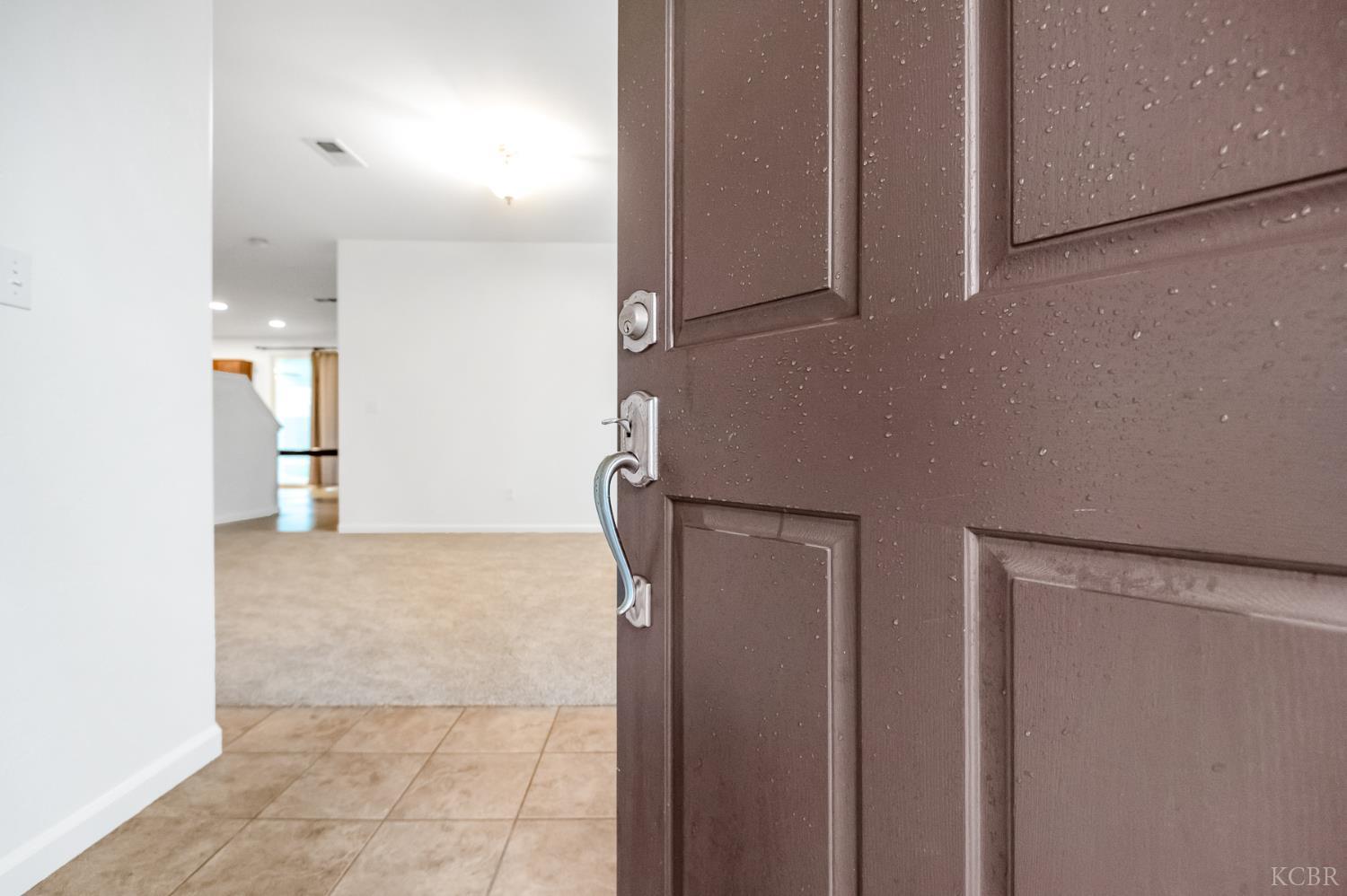 1942 N Sonoma Ct, Hanford, CA 93230