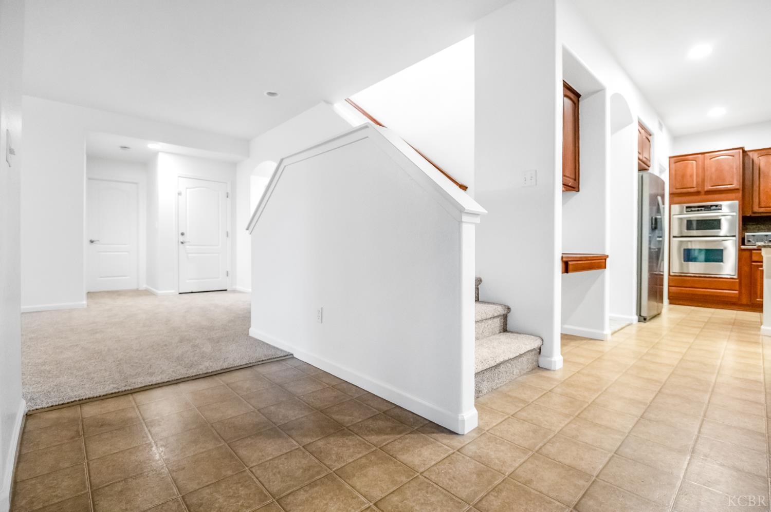 1942 N Sonoma Ct, Hanford, CA 93230