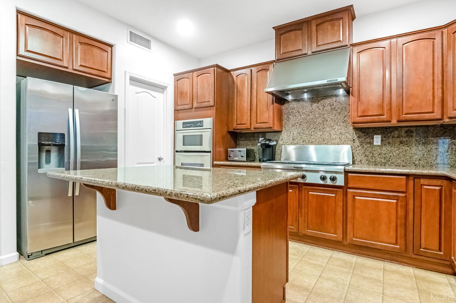 1942 N Sonoma Ct, Hanford, CA 93230