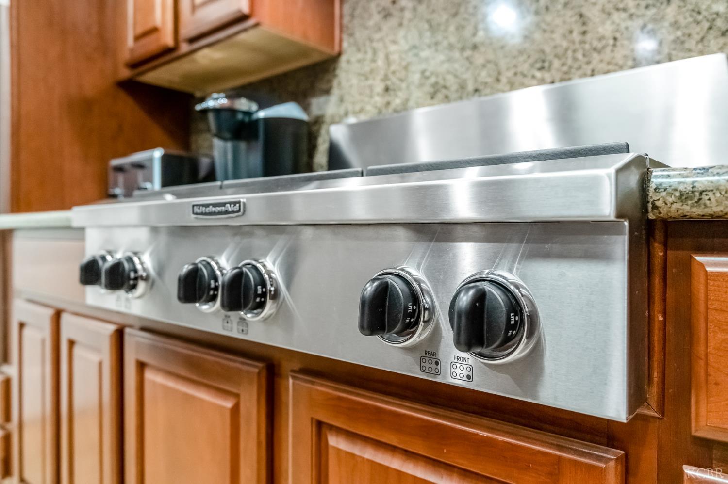 1942 N Sonoma Ct, Hanford, CA 93230