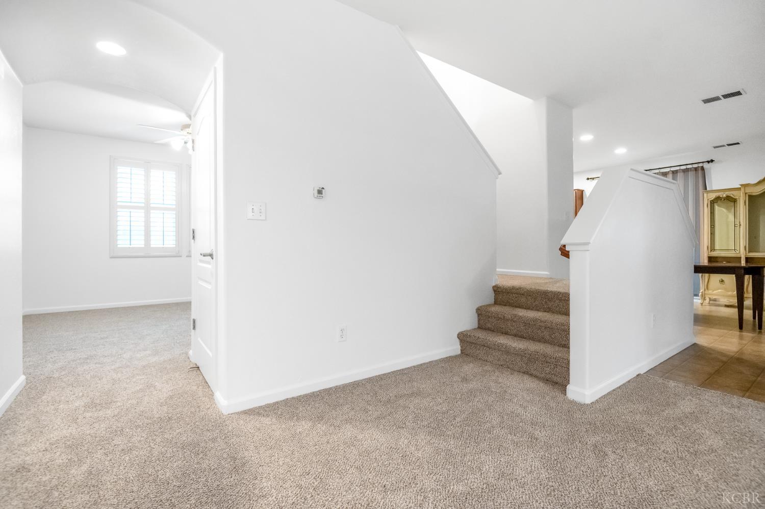 1942 N Sonoma Ct, Hanford, CA 93230