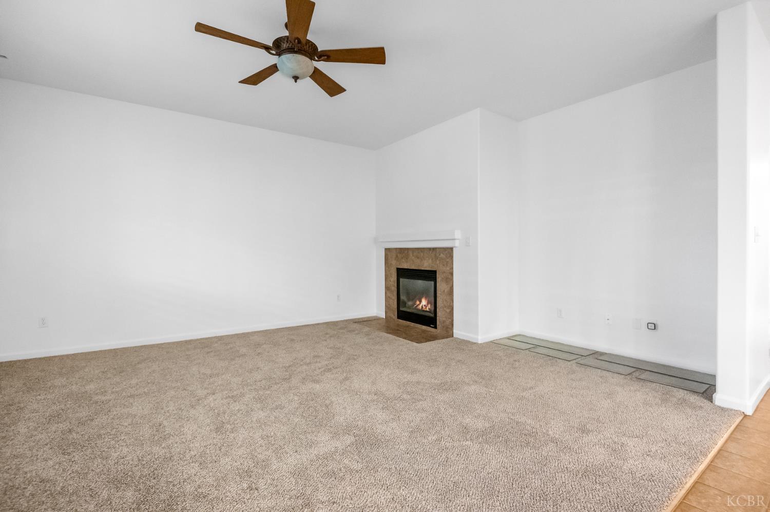 1942 N Sonoma Ct, Hanford, CA 93230