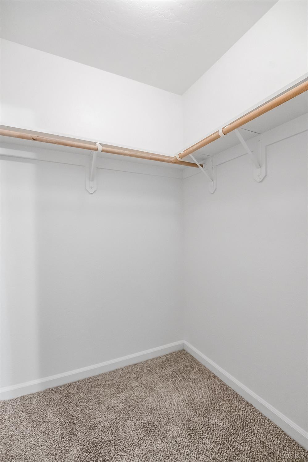 1942 N Sonoma Ct, Hanford, CA 93230