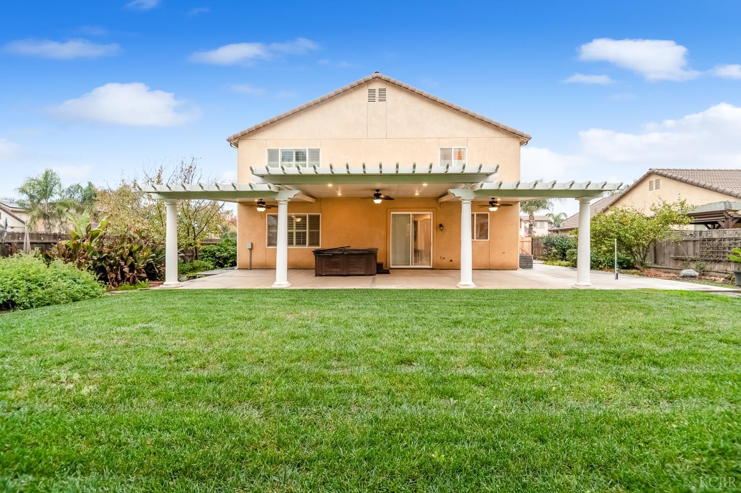 1942 N Sonoma Ct, Hanford, CA 93230