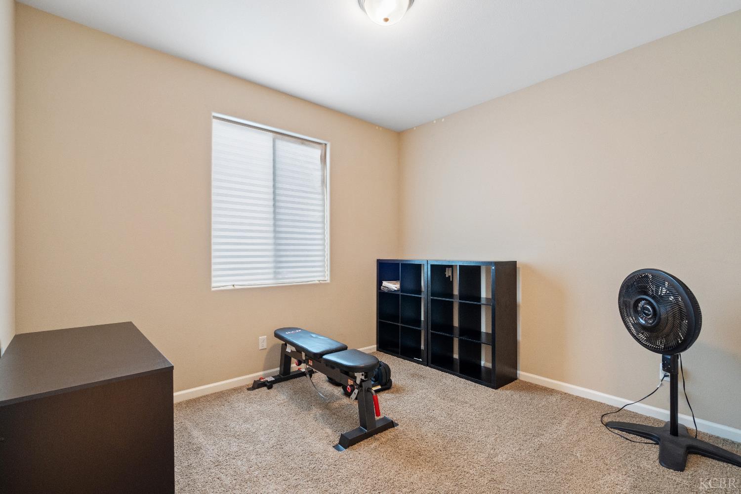 1798 Ambassador Way, Hanford, CA 93230