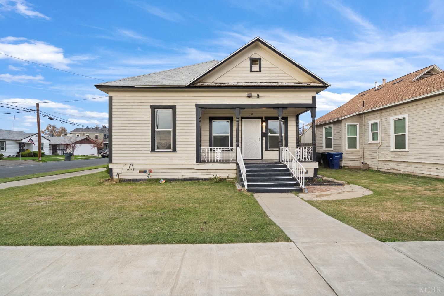 509 Kaweah St, Hanford, CA 93230