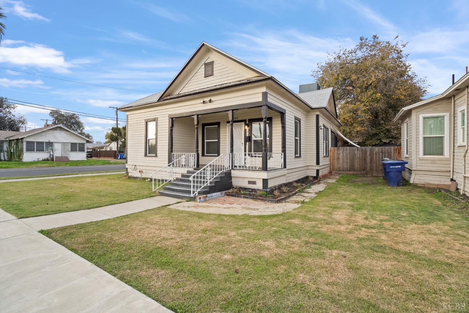 509 Kaweah St, Hanford, CA 93230