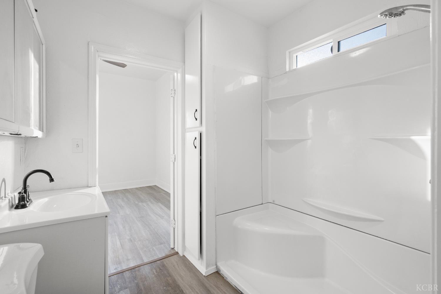 509 Kaweah St, Hanford, CA 93230