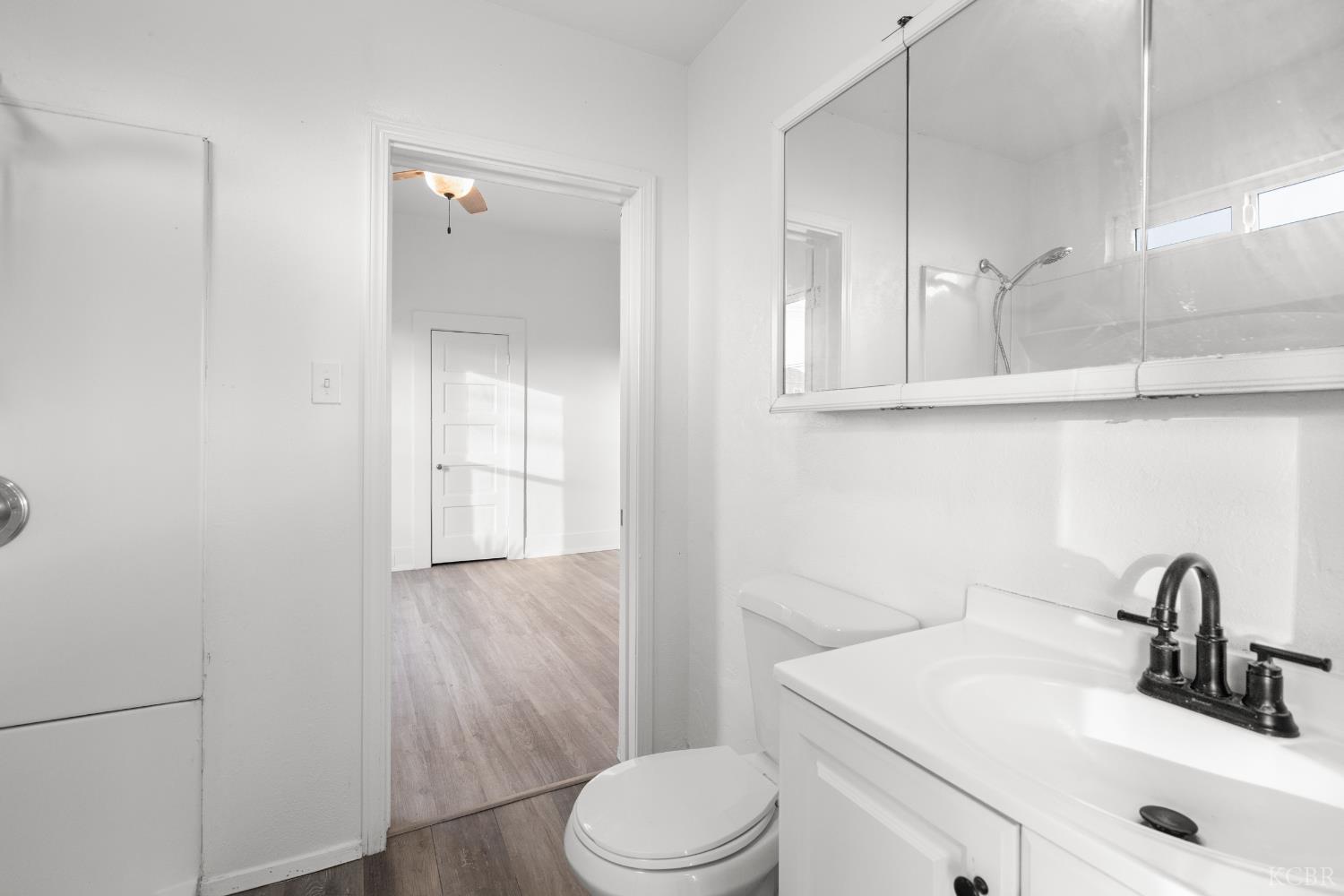 509 Kaweah St, Hanford, CA 93230