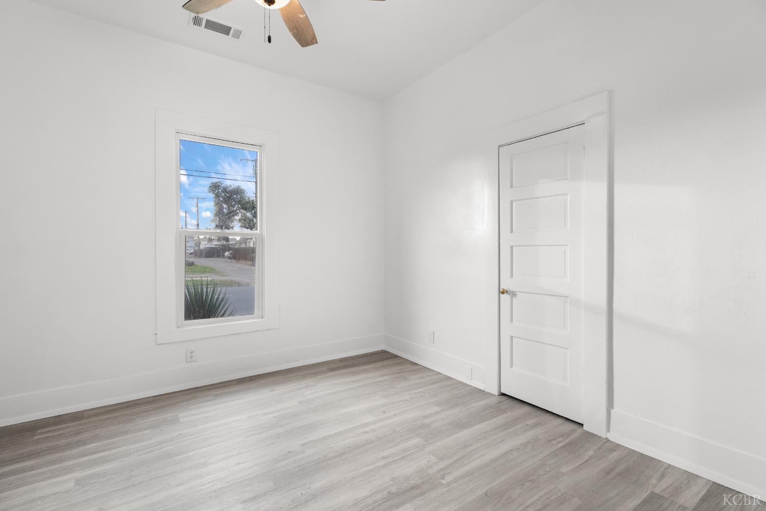 509 Kaweah St, Hanford, CA 93230