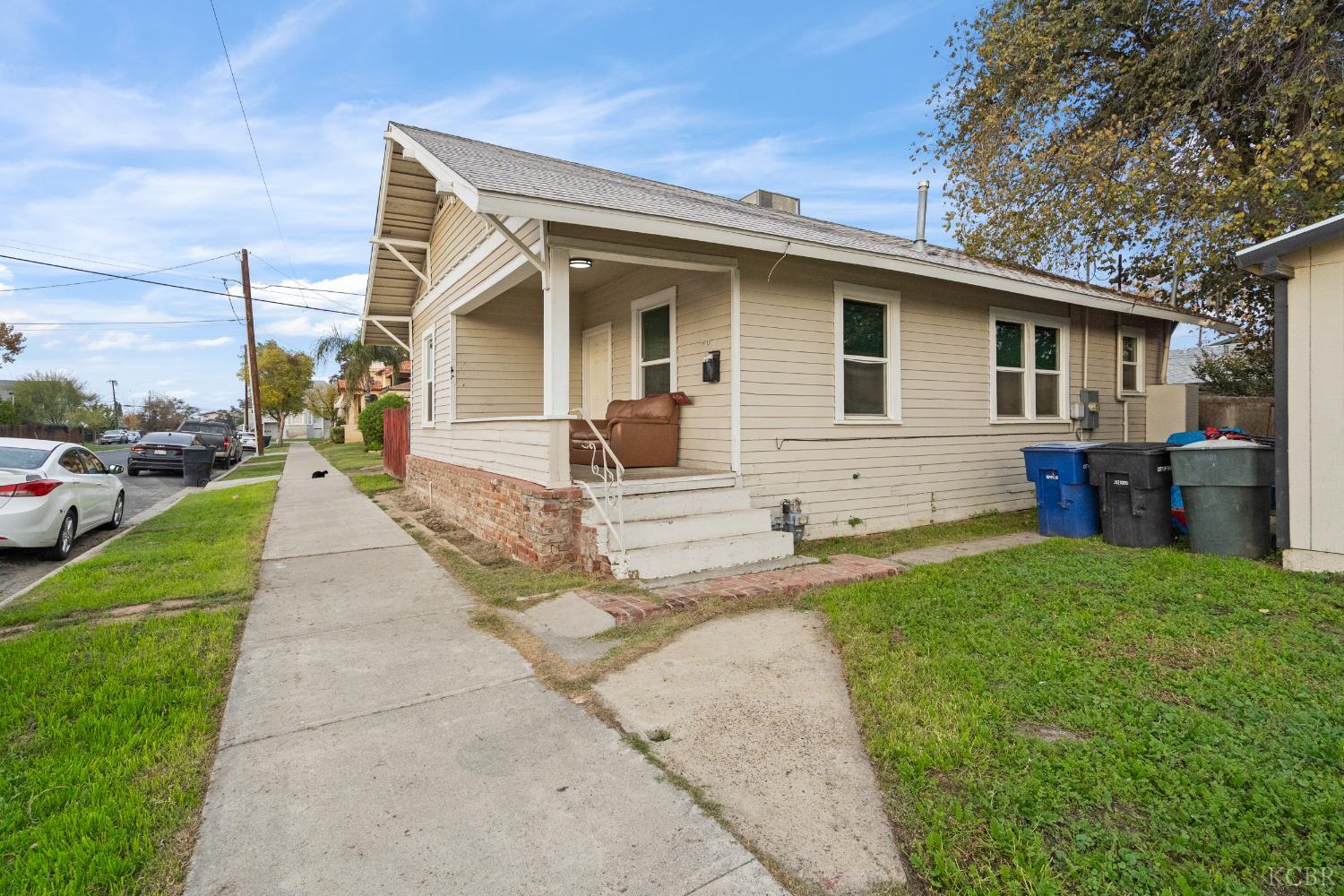 509 Kaweah St, Hanford, CA 93230