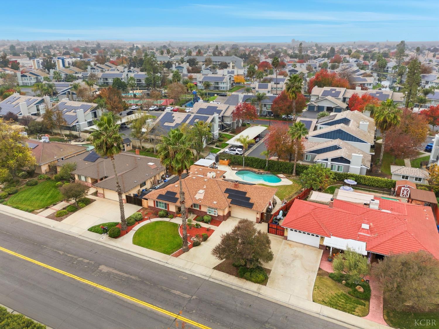 2710 Aspen St, Hanford, CA 93230