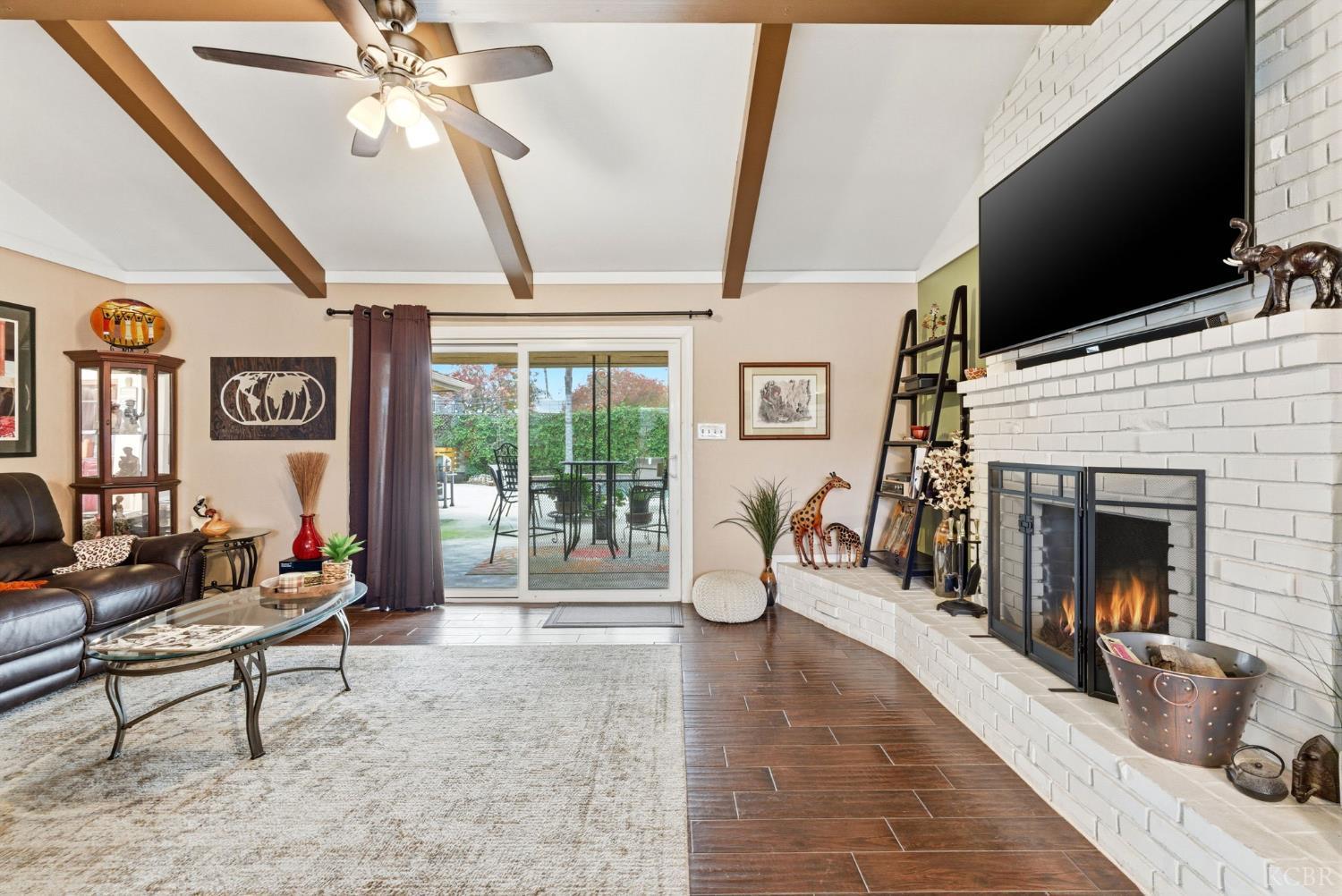 2710 Aspen St, Hanford, CA 93230