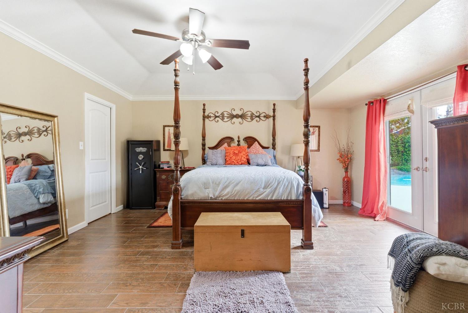 2710 Aspen St, Hanford, CA 93230