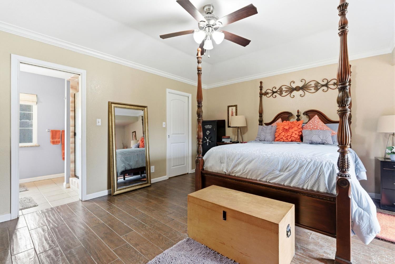 2710 Aspen St, Hanford, CA 93230