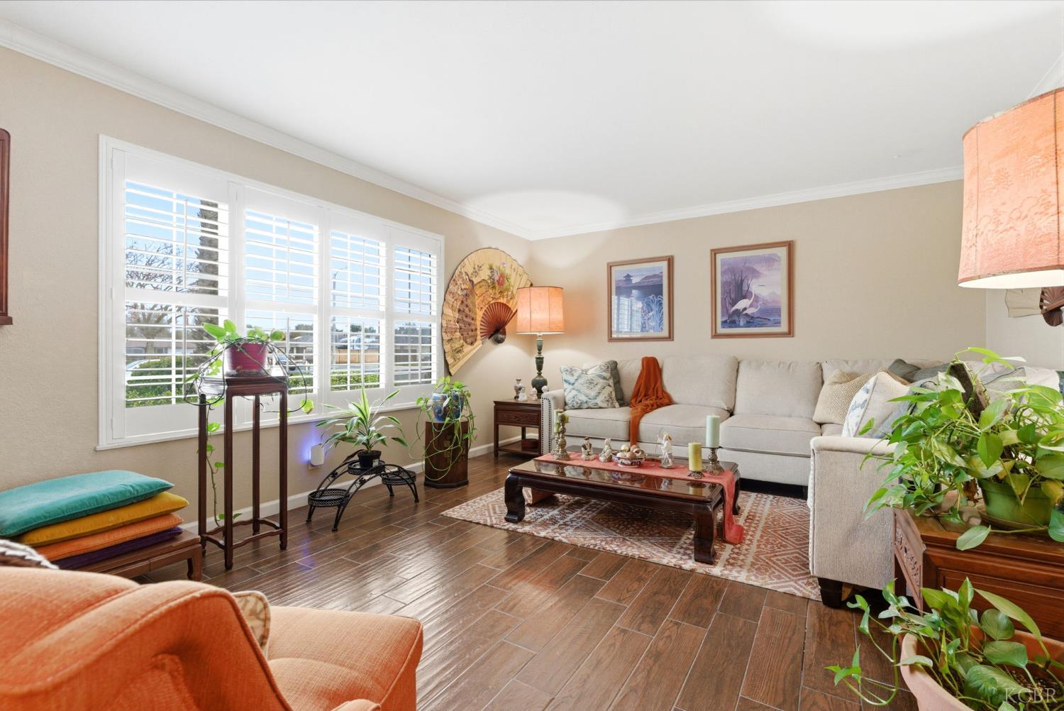 2710 Aspen St, Hanford, CA 93230