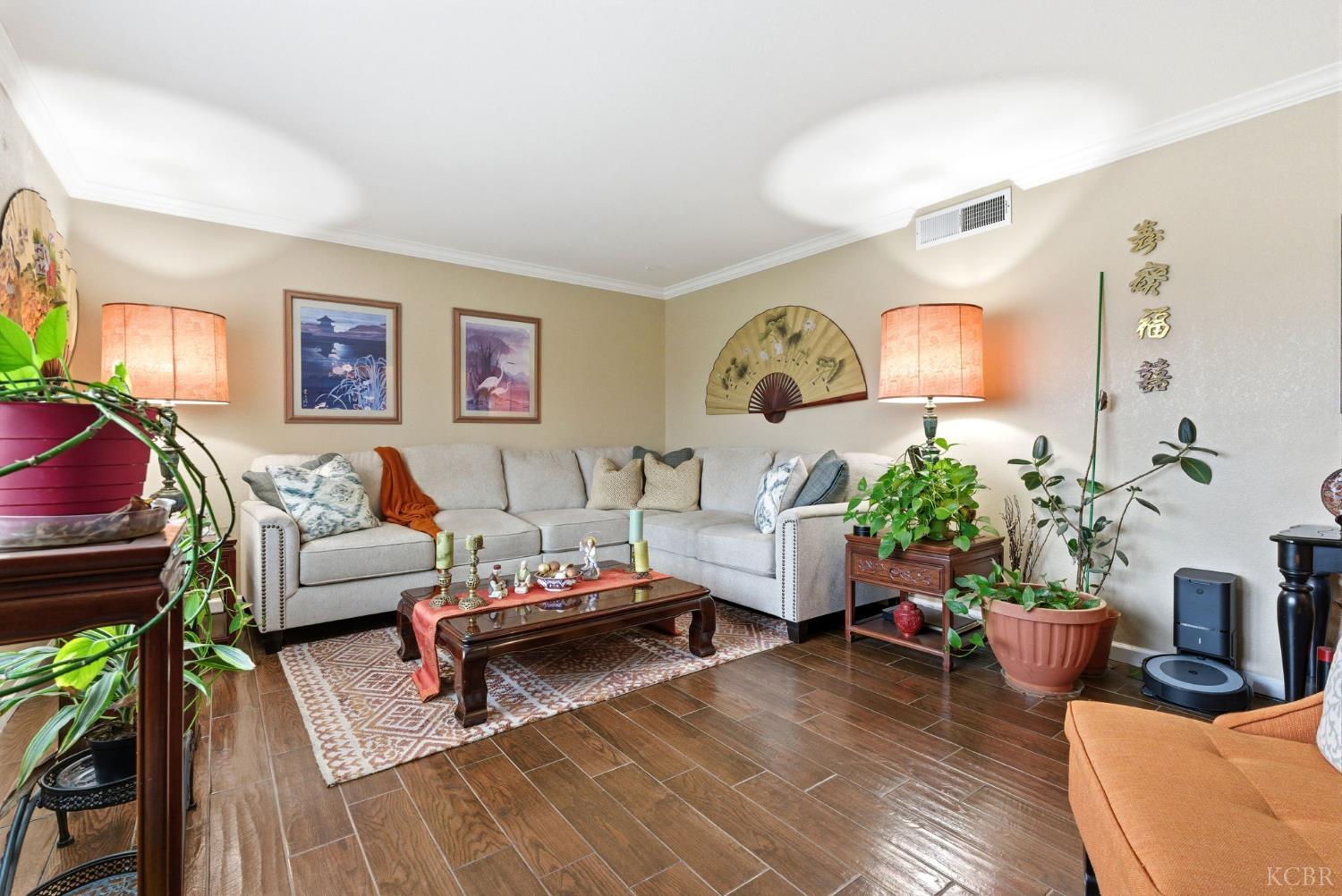 2710 Aspen St, Hanford, CA 93230